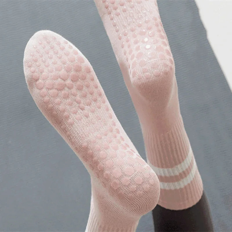 Mid-tube grip socks