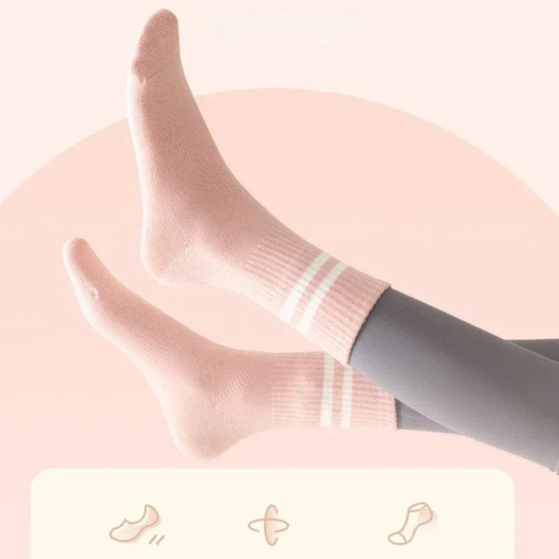 Mid-tube Grip Socks